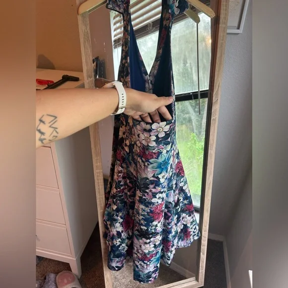 Guess Los Angeles Sleeveless Aline Halter Floral Print Dress Large W/ Collar - Picture 5 of 6